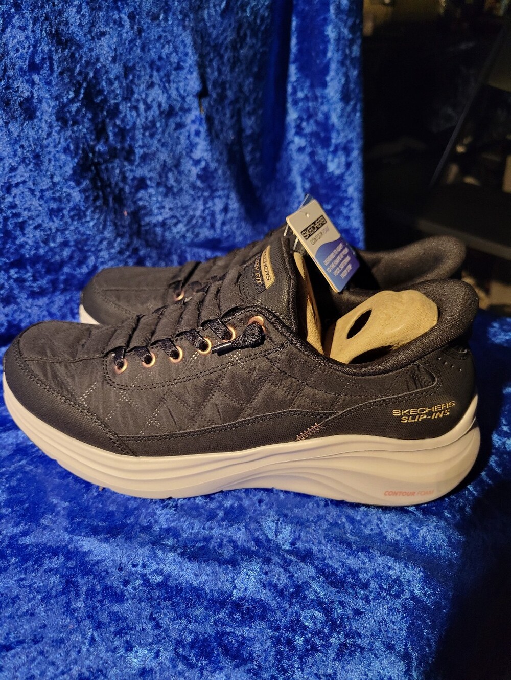 Skechers Woman's Navy Blue Quilted Slip-On Comfort Sneakers with White Sole